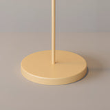 Plisowana lampa podłogowa Crescini