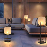 Solarna lampa podłogowa na zewnątrz