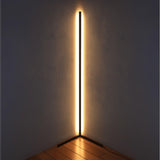 Minimalistyczna lampa podłogowa LED