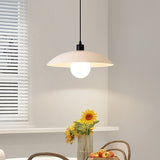 Minimalistisk Taklampa Av Vitmålat Glas