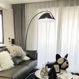 Świeża łukowa lampa podłogowa