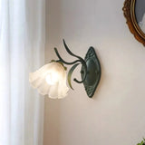 Vägglampa Med Liljekonvaljblomma