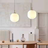 Lampă suspendată scandinavă modernă din sticlă opal cu o rază