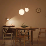 Lampă suspendată scandinavă modernă din sticlă opal cu o rază