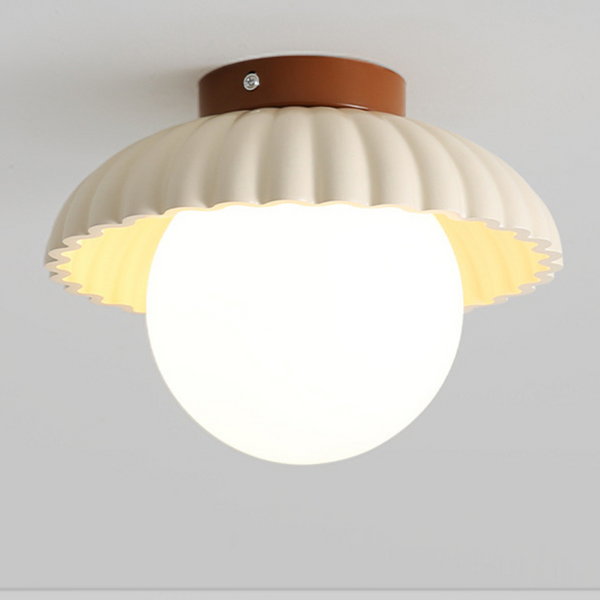 Żelazna lampa sufitowa do korytarza