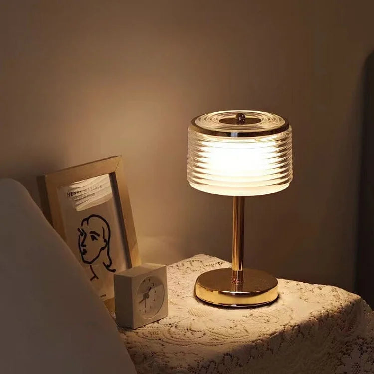 Pierścieniowa lampa stołowa LED