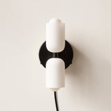 Elegancka akrylowa lampa ścienna góra-dół