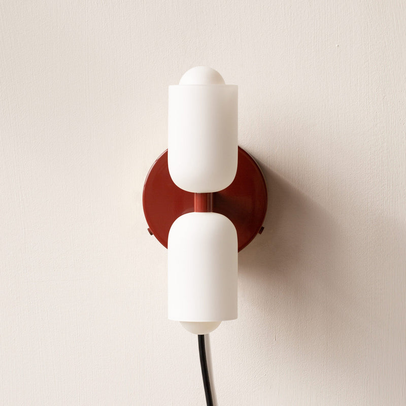Elegancka akrylowa lampa ścienna góra-dół
