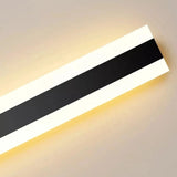 Lampa ścienna w paski