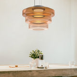 Szklane lampy wiszące w stylu Bauhaus