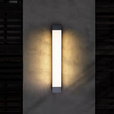 Liniowa lampa ścienna do zastosowań zewnętrznych