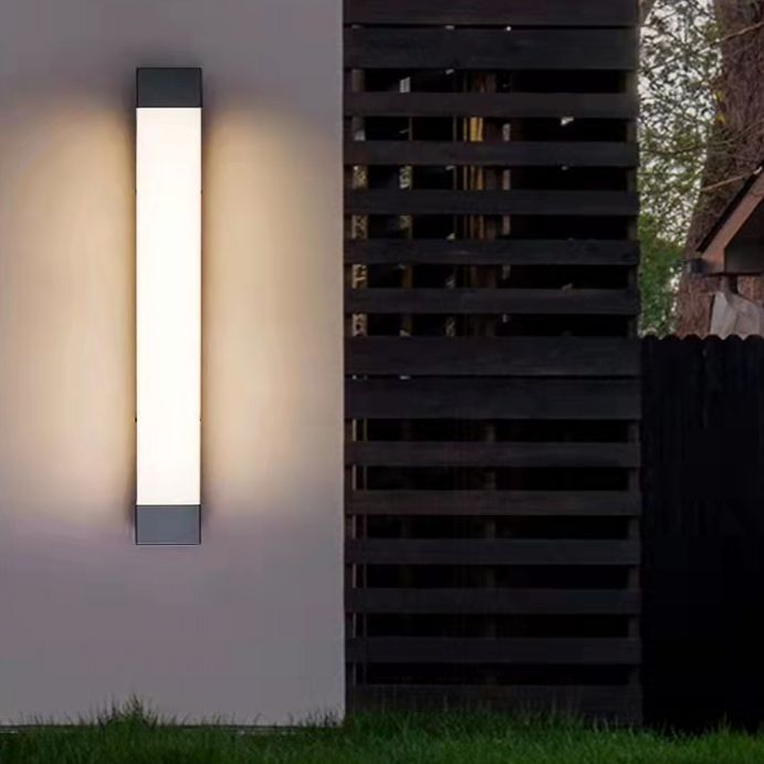 Liniowa lampa ścienna do zastosowań zewnętrznych