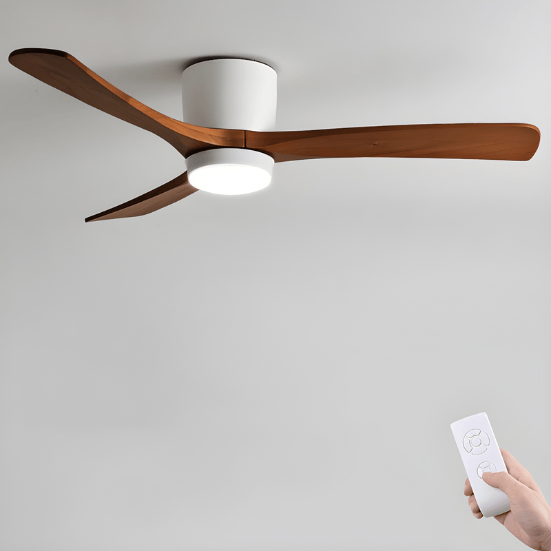 Dřevěný stropní ventilátor