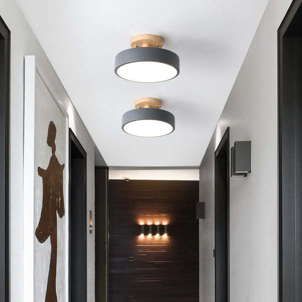 Nowoczesna lampa sufitowa LED wykonana z drewna