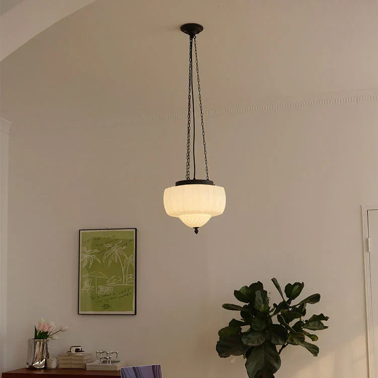 Nowoczesna biała minimalistyczna lampa wisząca