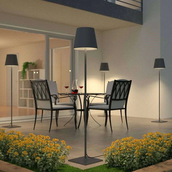 Nowoczesna ładowalna lampa podłogowa LED