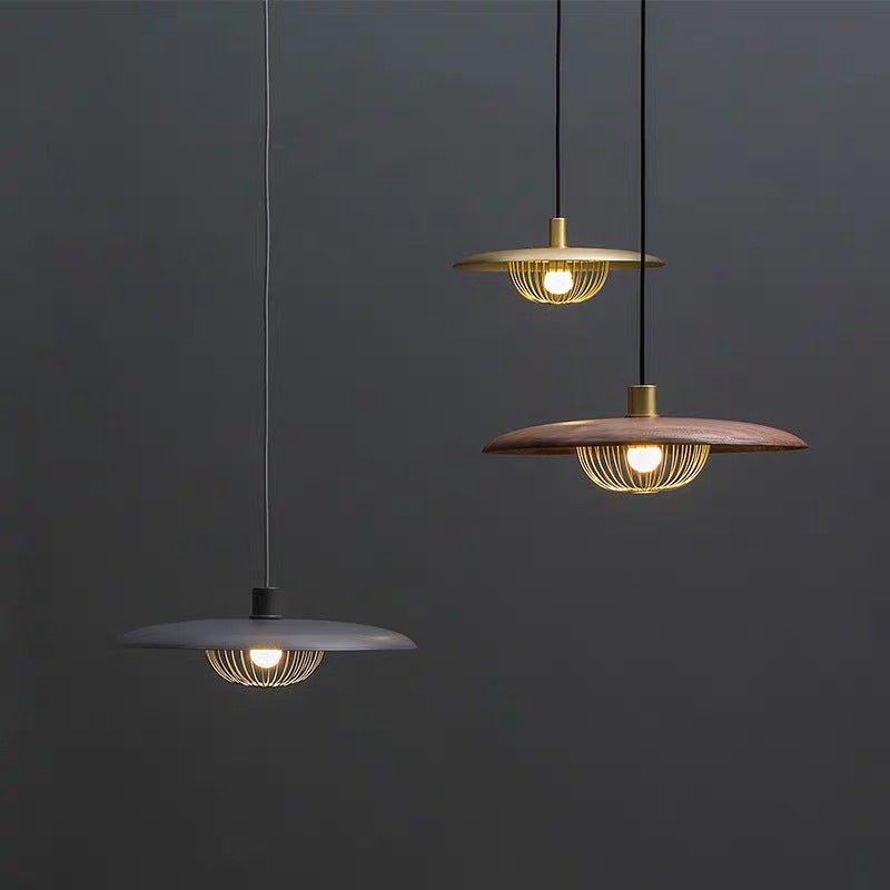 Lampy wiszące z imitacji drewna
