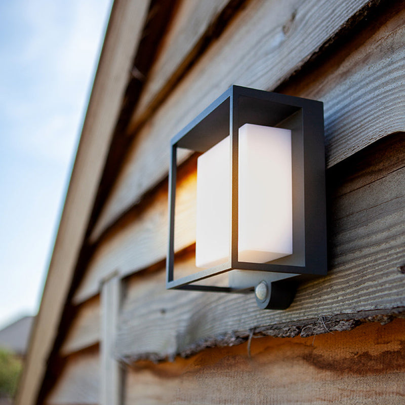 Nowoczesny prostokątny czujnik akrylowy zasilany energią słoneczną Wodoodporna zewnętrzna lampa ścienna IP65
