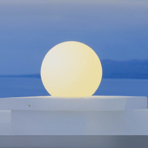Solarna kulista lampa ogrodowa