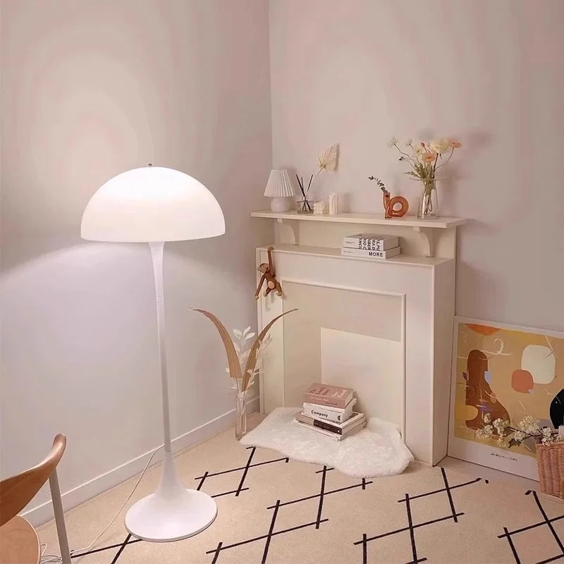 Skandynawska duńska designerska lampa podłogowa LED z grzybkiem
