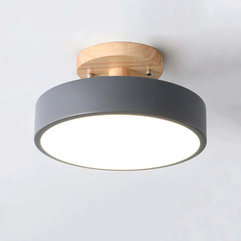 Nowoczesna lampa sufitowa LED wykonana z drewna