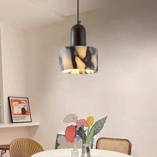 Lampa wisząca z czarnego marmuru