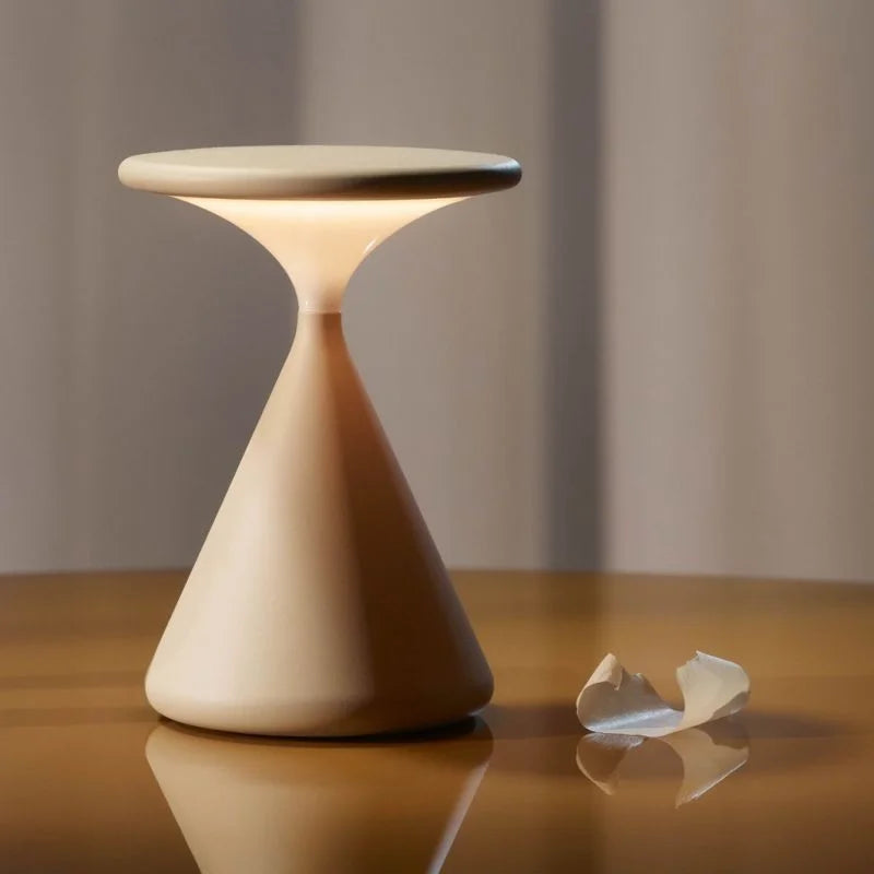 Bezprzewodowa lampa stołowa Aeron Hourglass