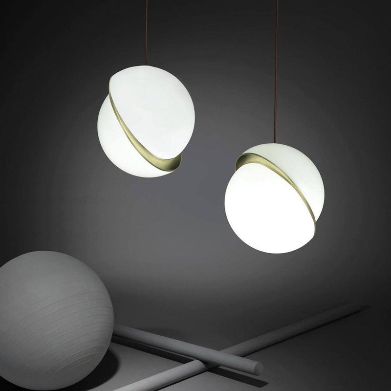 Crescent Pendel Lampa
