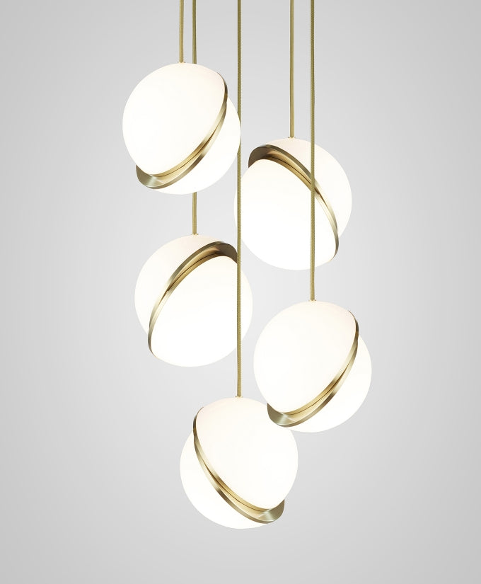 Crescent Pendel Lampa