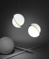 Crescent Pendel Lampa