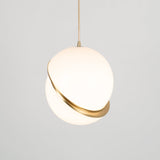 Crescent Pendel Lampa