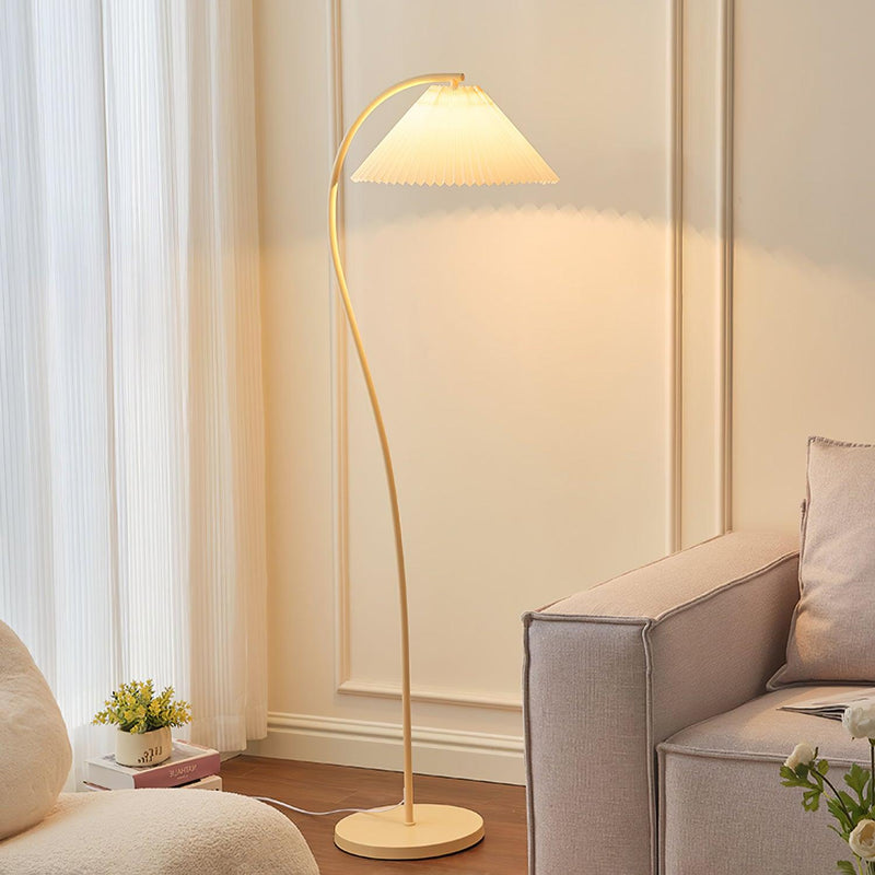 Plisowana lampa podłogowa Crescini