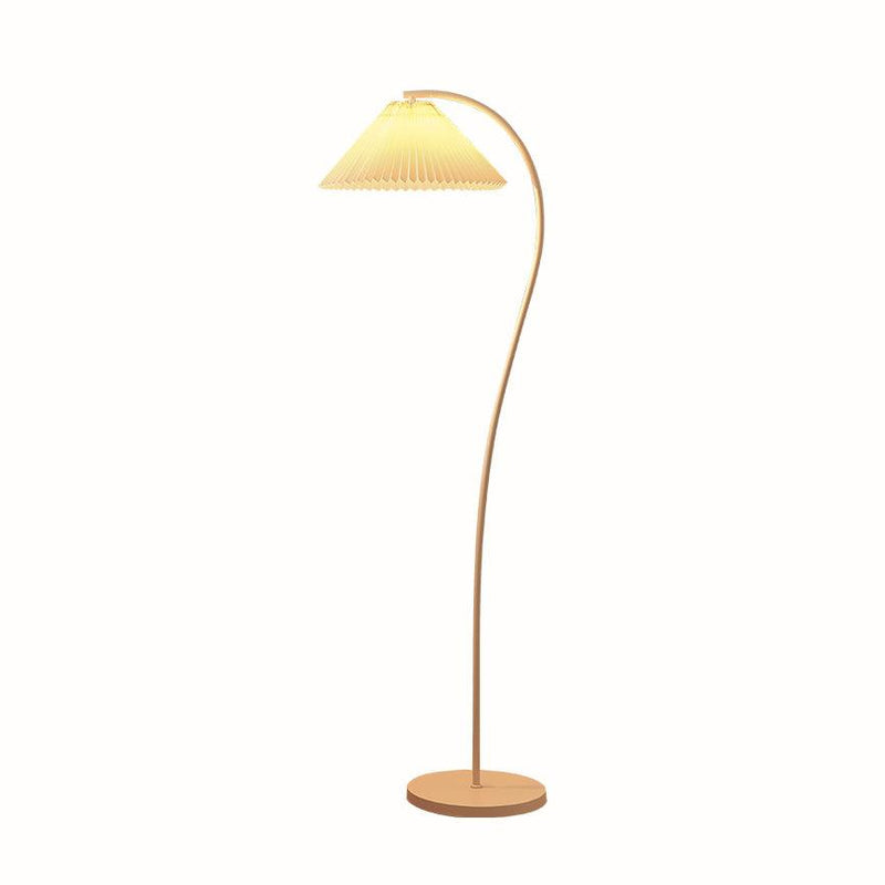 Plisowana lampa podłogowa Crescini
