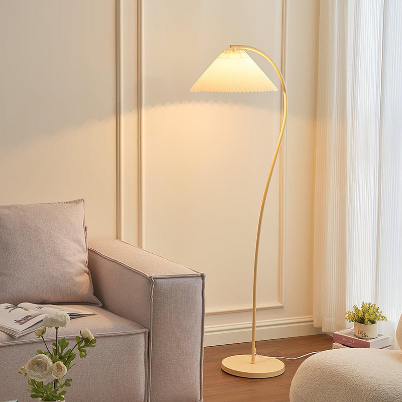 Plisowana lampa podłogowa Crescini