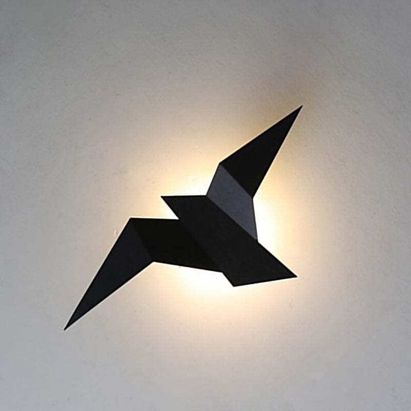 Kreatywna żelazna lampa ścienna w kształcie ptaka