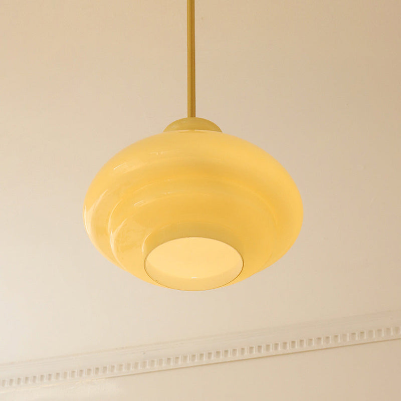 Lampa wisząca Bauhaus wykonana z kremowo-żółtego szkła