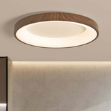 Lampa sufitowa wykonana z naturalnego drewna