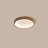 Lampa sufitowa wykonana z naturalnego drewna