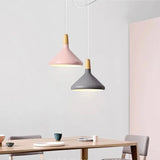French Macaron Konisk Taklampa I Metall