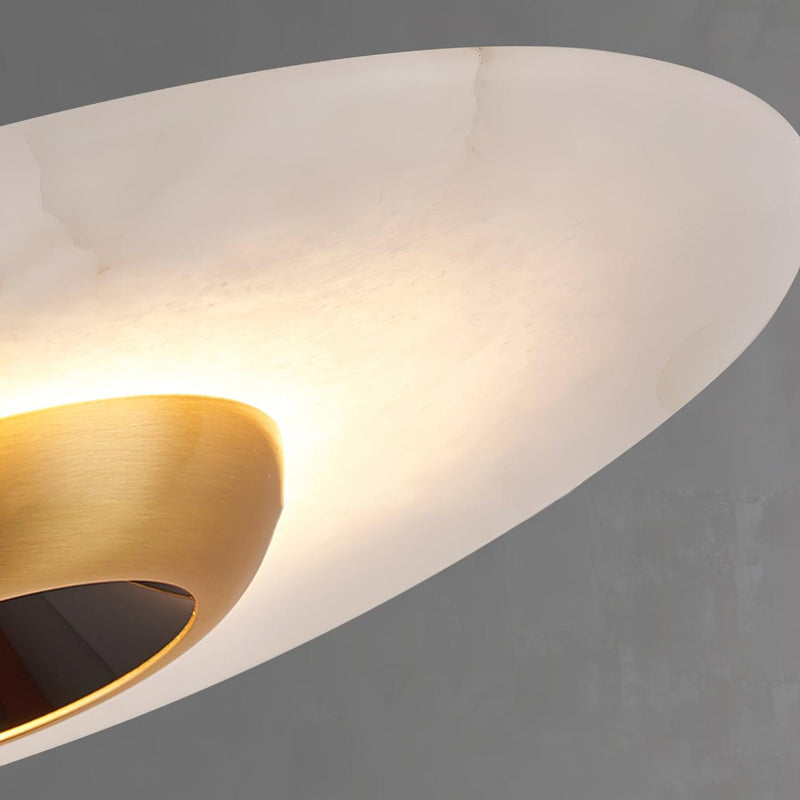 Lampa Med Flygande Tefat I Marmor