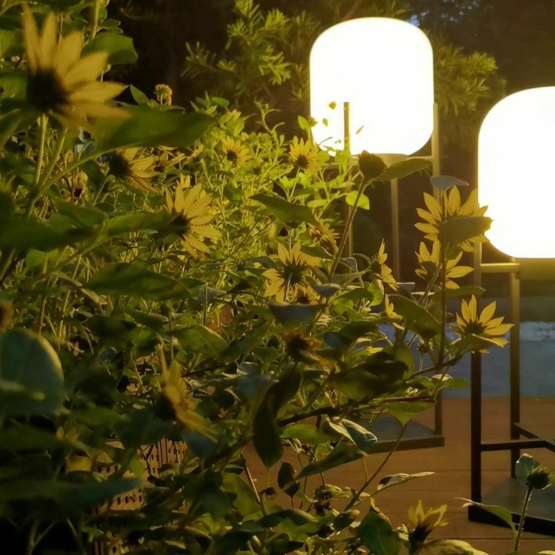 Zewnętrzna solarna lampa podłogowa Lantern