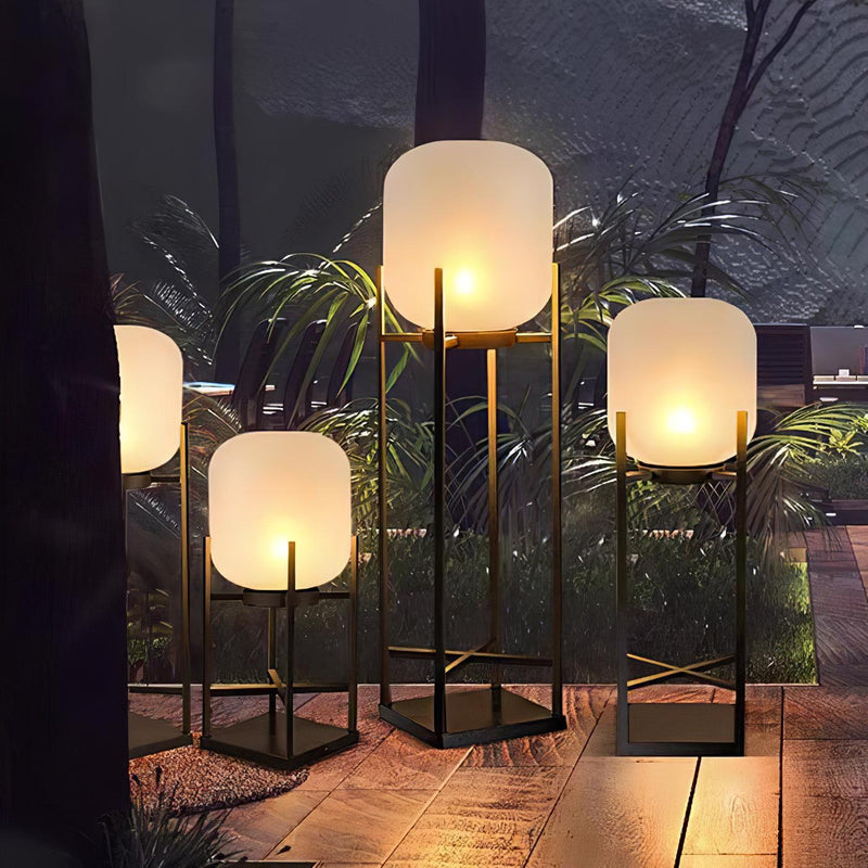 Zewnętrzna solarna lampa podłogowa Lantern