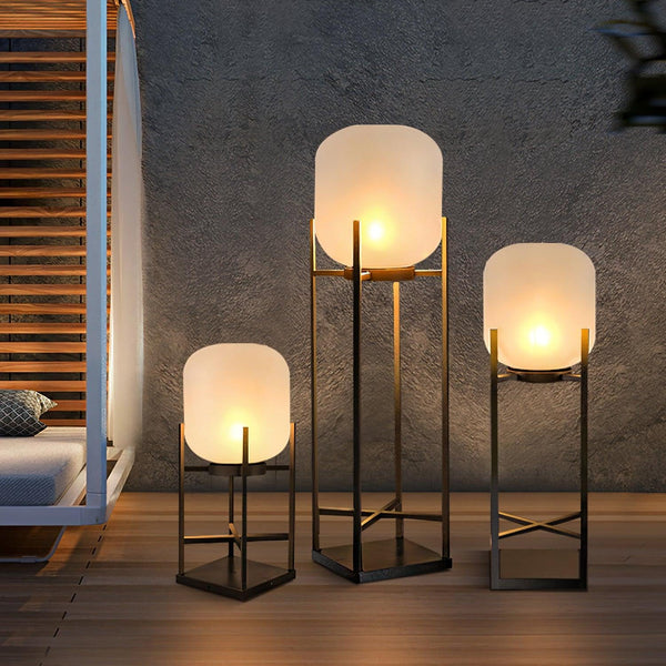 Zewnętrzna solarna lampa podłogowa Lantern