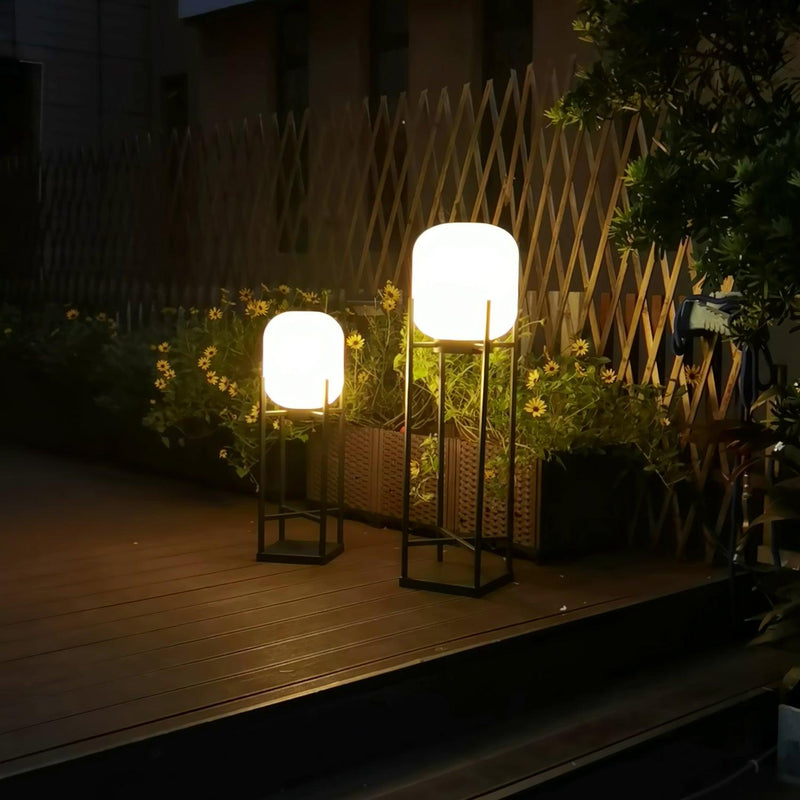 Solarna lampa podłogowa na zewnątrz