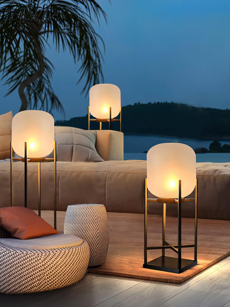 Zewnętrzna solarna lampa podłogowa Lantern