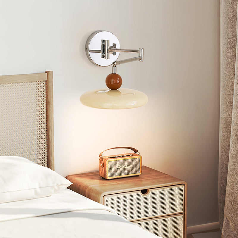 Lola Vägglampa Med Svängbar Arm