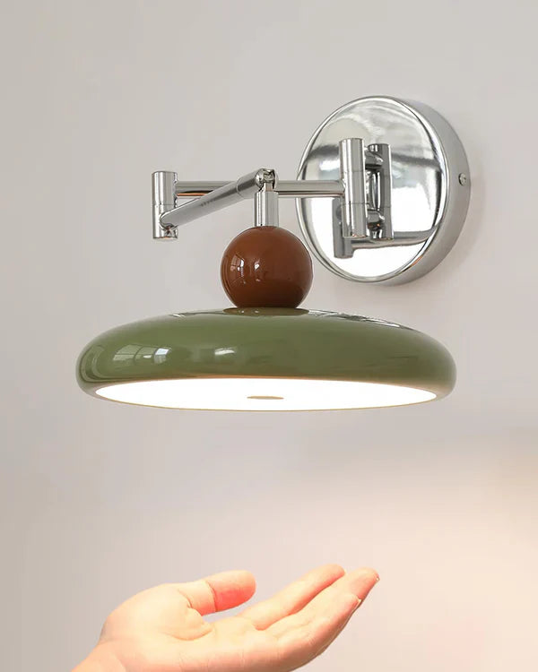 Lola Vägglampa Med Svängbar Arm