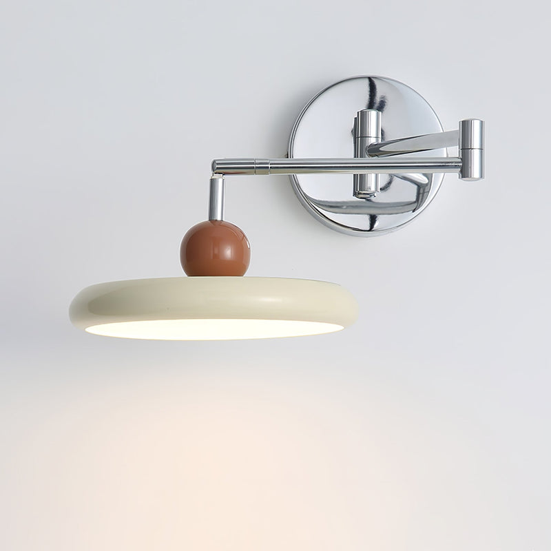 Lola Vägglampa Med Svängbar Arm