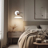 Lola Vägglampa Med Svängbar Arm