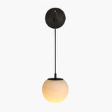 Minimalistyczna lampa ścienna Marbell